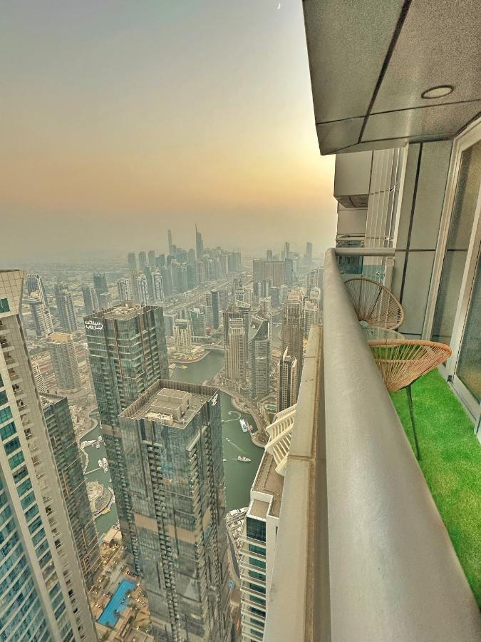 Ferienwohnung Life Above Clouds Dubai Exterior foto